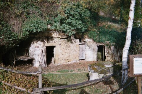 Maison troglodyte de la vallée des Goupillières, près d'Azay-le-Rideau