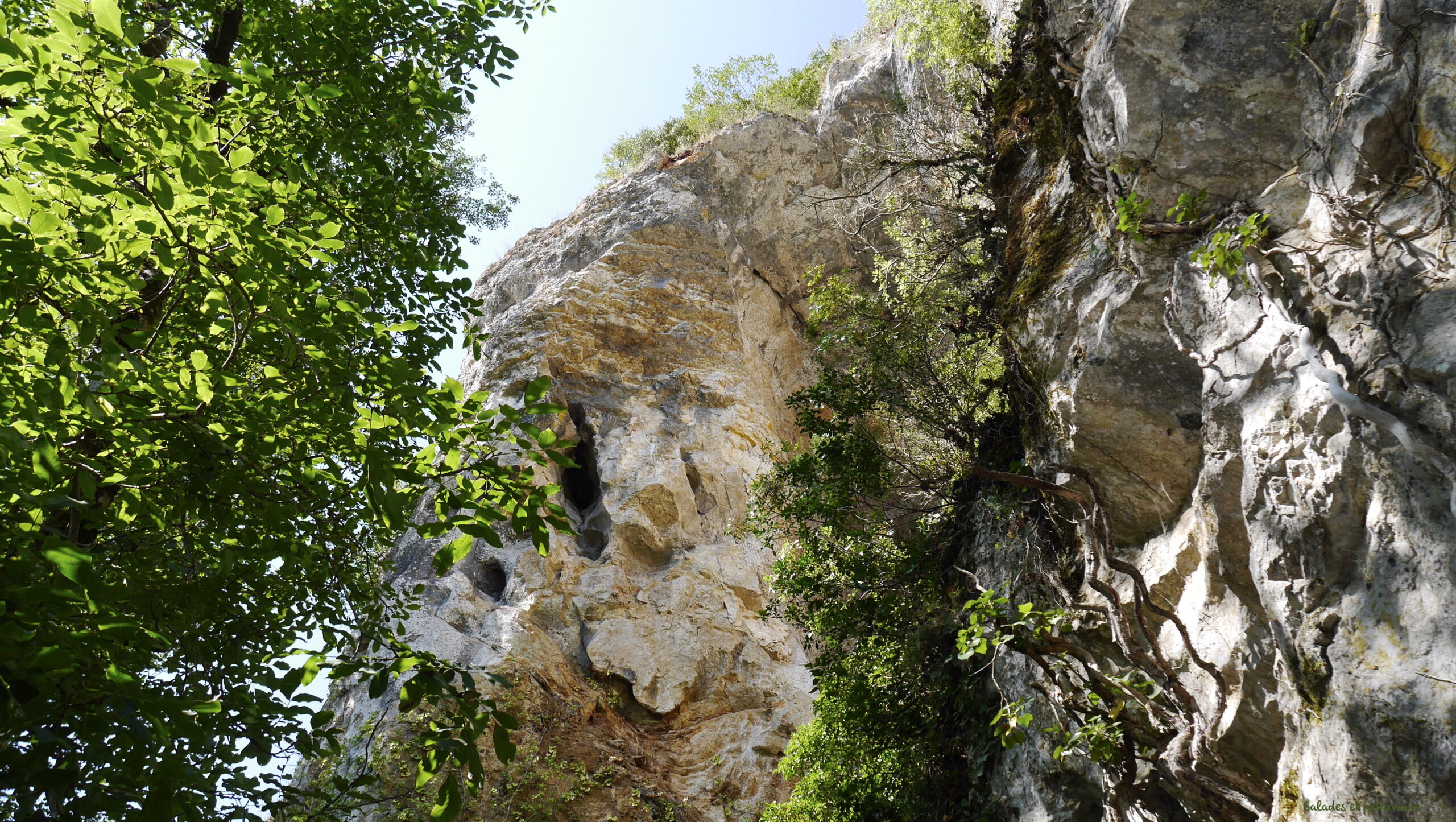 Le chemin de halage de Bouzies